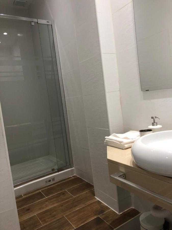 Opera Roost Hotell Madrid Eksteriør bilde