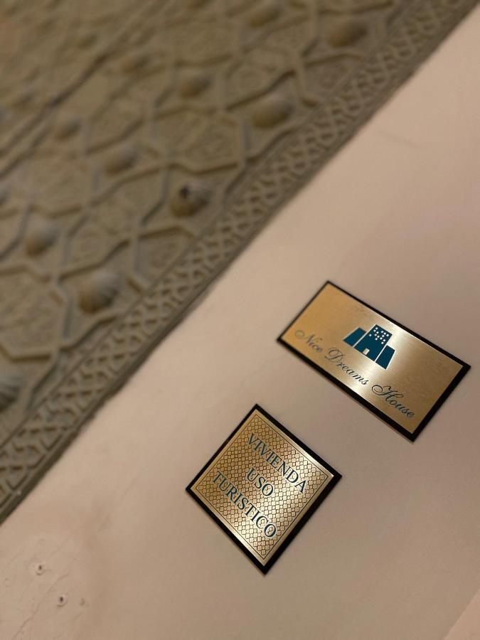 Opera Roost Hotell Madrid Eksteriør bilde
